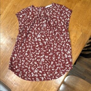 Fun 2 Fun Red and White Cap Sleeve Blouse Relaxed Pleated